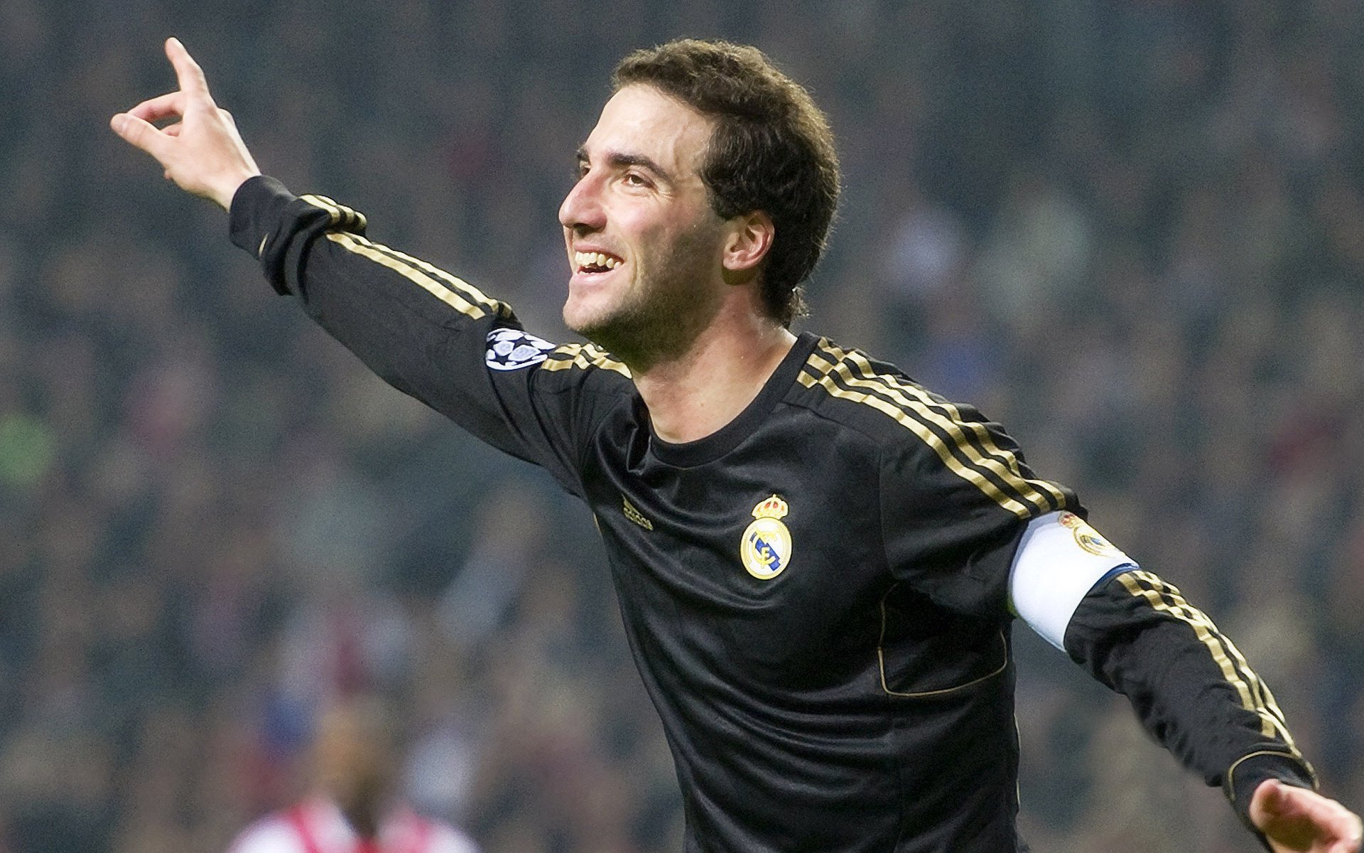 跨越边界的弧线,美加墨世界杯之夜,库里如何用篮球定义新大陆