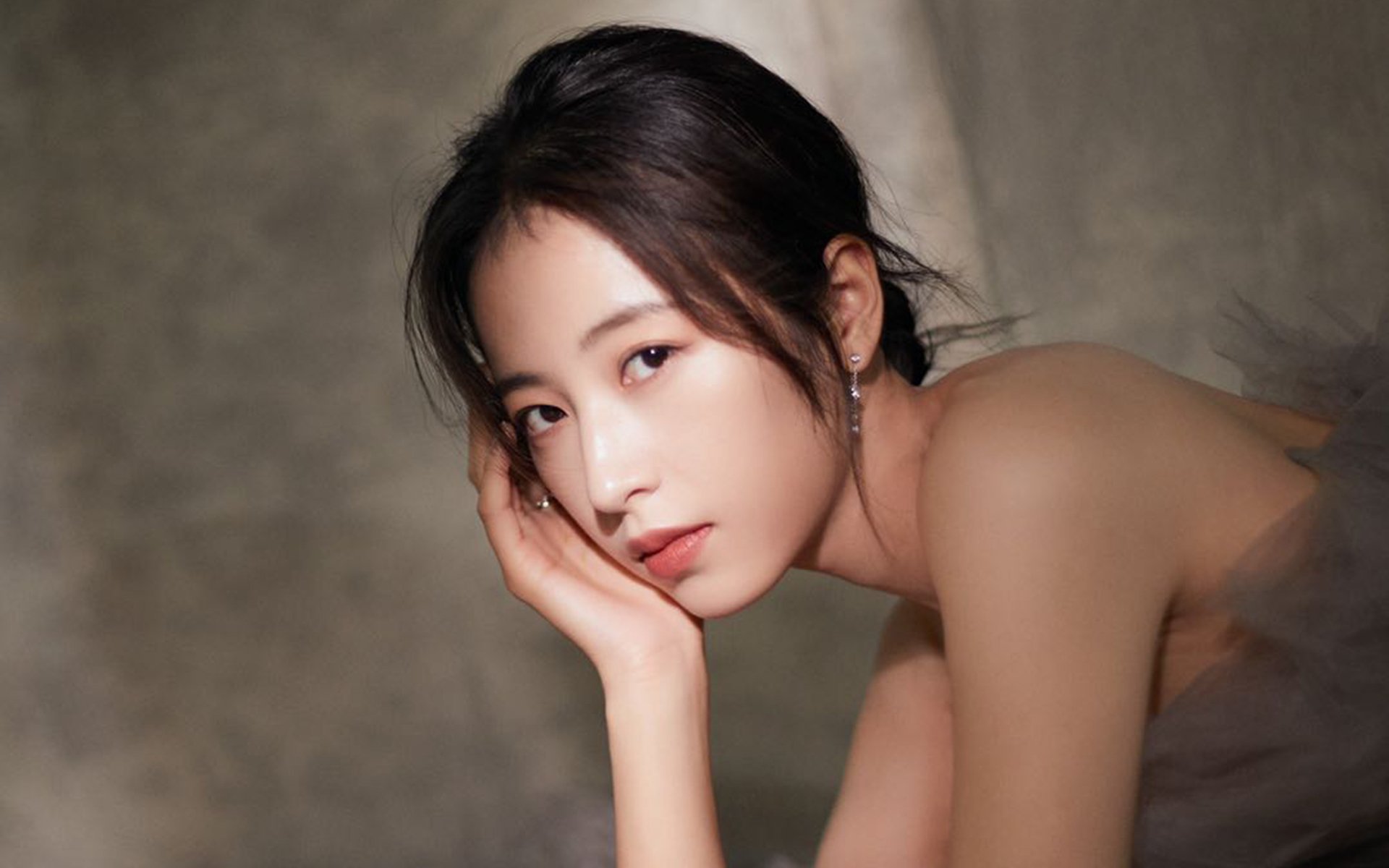 消失的超新星,亮起的配角,当霍勒迪从阴影中接过权杖