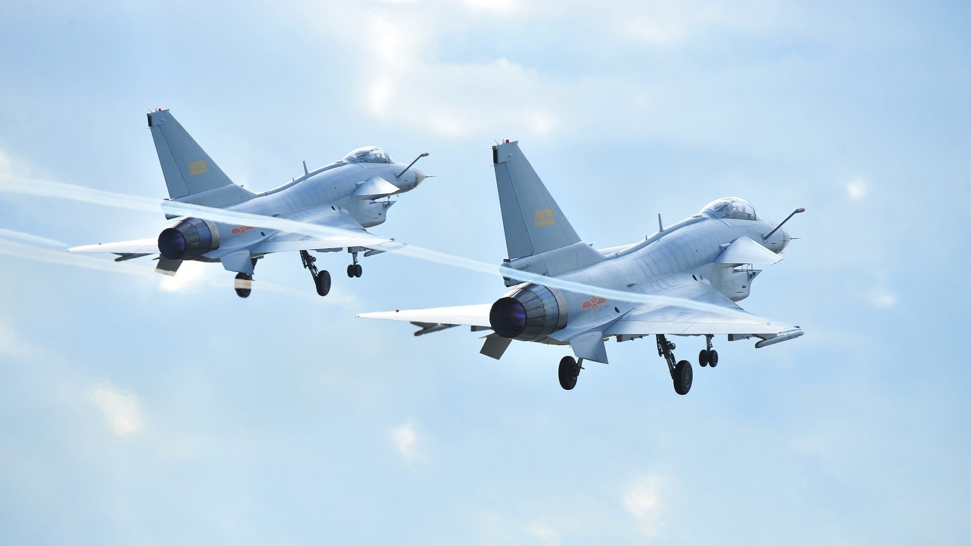 开云体育入口-致命三分，范弗利特意外扼杀了最疯狂的英超争冠夜